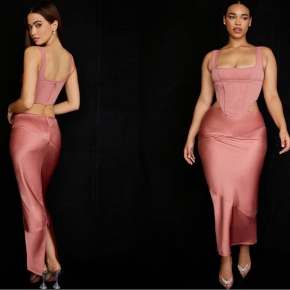 House of CB Colette rose maxi skirt size medium NWOT - Picture 2 of 3